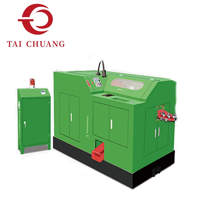 Macchina per stampaggio a freddo a 3 stampi e 6 colpi